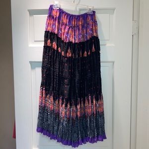 Women’s NWT multi colored skirt. Sunny Leigh.